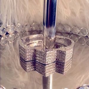 Gorgeous bangle style bracelets with a zigzag!